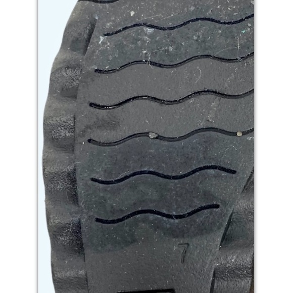 Soho Cobbler Wedge Flip Flops Sandals Black 7 - Picture 8 of 9